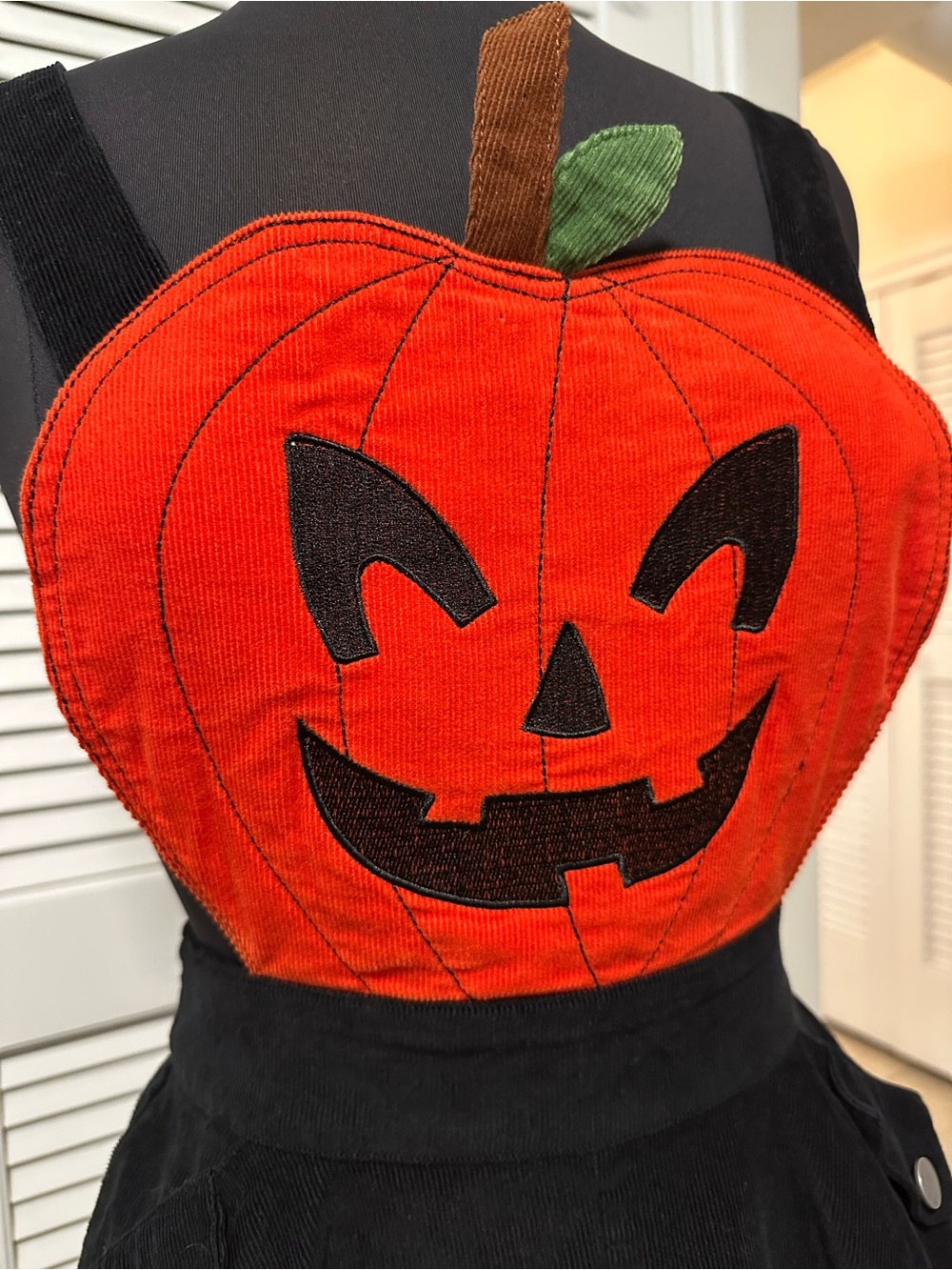 Unique Vintage Corderoy Black & Orange Pumpkin Pinafore Dress - Picture 2 of 15